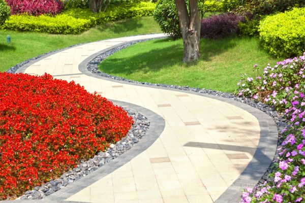 Cost of Garden Walkway Installation in Tomball