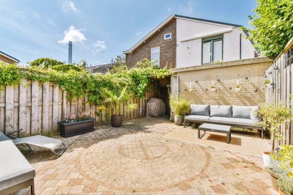 Cost of Courtyard Patio Service in Tomball