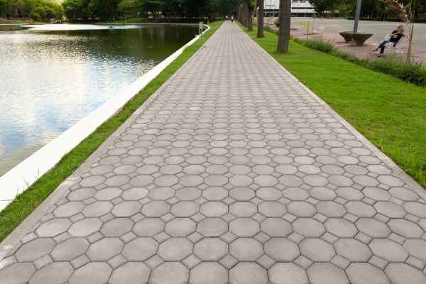 Cost of Pathway Pavers Installation in Tomball